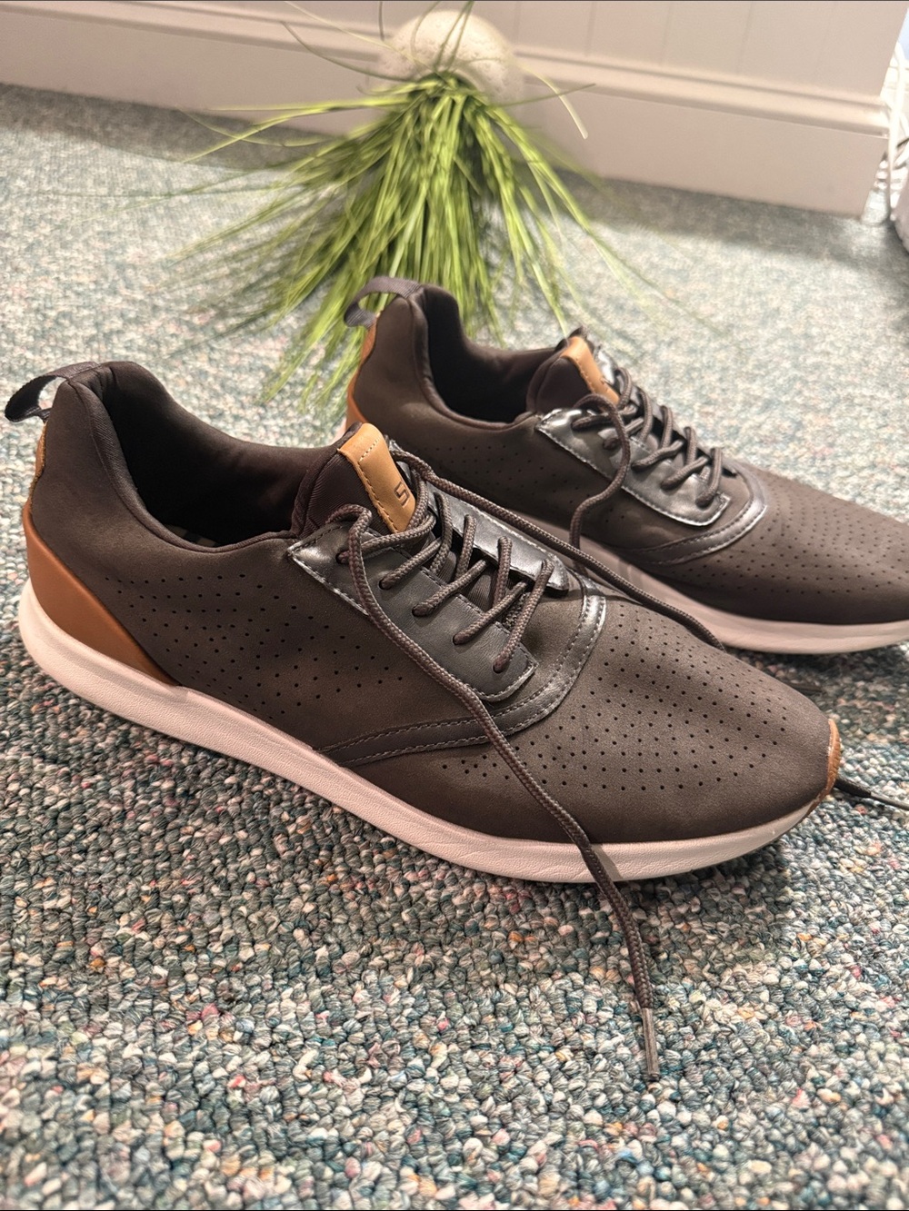 Steve Madden Men's Casual Perforated Lace-Up Sneakers - Gray